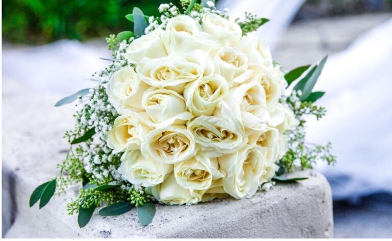 Which wedding flowers match your theme in Wiltshire?