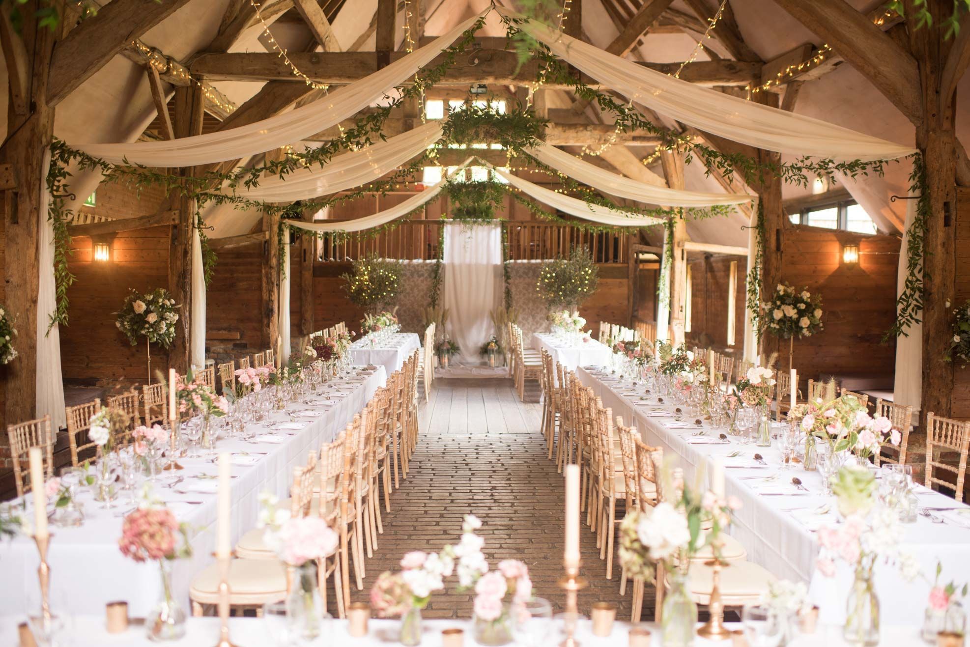 Why Rustic Wedding Venues Are Still in High Demand?