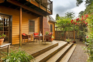 How to Maximize Outdoor Space with a Multi-Level Deck
